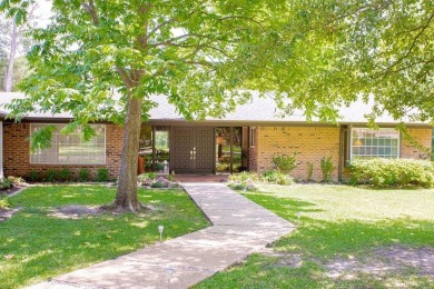 Don't miss your opportunity to own a fully updated 2420 square on Hide-A-Way Lake Golf Course in Texas - for sale on GolfHomes.com, golf home, golf lot