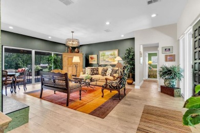 Don't miss your opportunity to own a fully updated 2420 square on Hide-A-Way Lake Golf Course in Texas - for sale on GolfHomes.com, golf home, golf lot