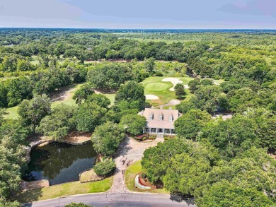 Welcome to 423 Chapman Loop, a lovely traditional home located on Willbrook Plantation Golf Club in South Carolina - for sale on GolfHomes.com, golf home, golf lot