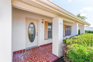* * SPECTACULR UPDATED HOME * *  PREVIEW THE GORGOUS PHOTOS ~ on Mainlands Golf Club in Florida - for sale on GolfHomes.com, golf home, golf lot