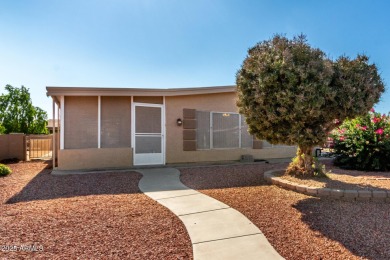 Step into your ideal 55+ lifestyle w/ this 2-bed/2-bath home in on Sun Lakes Country Club in Arizona - for sale on GolfHomes.com, golf home, golf lot