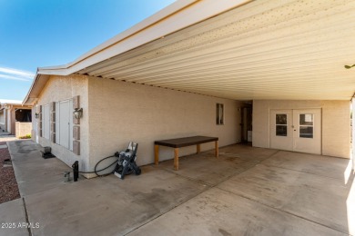 Step into your ideal 55+ lifestyle w/ this 2-bed/2-bath home in on Sun Lakes Country Club in Arizona - for sale on GolfHomes.com, golf home, golf lot