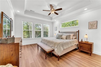 Charming home in Bella Vista, perfectly situated just minutes on Branchwood Golf Course in Arkansas - for sale on GolfHomes.com, golf home, golf lot