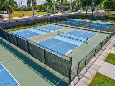 SELLER WILL PAY THE ONE TIME CAPITAL CONTRIBUTION OF $20,000 AT on The Landings Yacht, Golf and Tennis Club in Florida - for sale on GolfHomes.com, golf home, golf lot