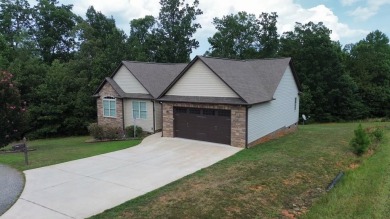 Imagine your family thriving in this charming 3-bedroom, 2-bath on Cherokee National Golf and Country Club in South Carolina - for sale on GolfHomes.com, golf home, golf lot
