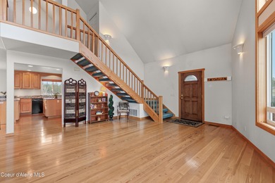 Price Improvement! This great home sits on the Stoneridge Golf on Stoneridge Golf Club in Idaho - for sale on GolfHomes.com, golf home, golf lot