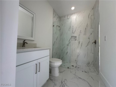 Amazing location! Home features 3 bedrooms, 3 full bathrooms, 2 on Copperhead Golf Club in Florida - for sale on GolfHomes.com, golf home, golf lot