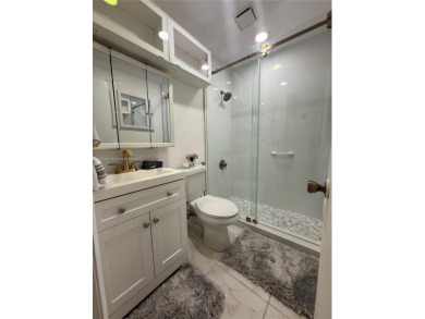 Beautiful One bedroom unit with great updates, move in ready on Sunrise Lakes Phase III in Florida - for sale on GolfHomes.com, golf home, golf lot