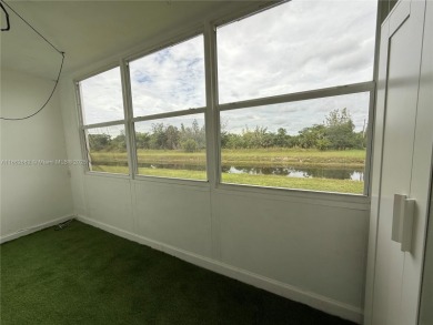 Beautiful One bedroom unit with great updates, move in ready on Sunrise Lakes Phase III in Florida - for sale on GolfHomes.com, golf home, golf lot