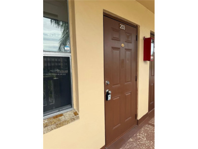 Beautiful One bedroom unit with great updates, move in ready on Sunrise Lakes Phase III in Florida - for sale on GolfHomes.com, golf home, golf lot
