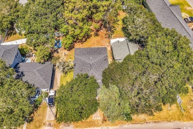 Adorable beach cottage situated just one short block (450 feet) on Beachwood Golf Club in South Carolina - for sale on GolfHomes.com, golf home, golf lot