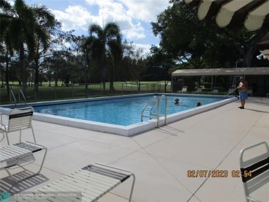 SPOTLESS & READY FOR OCCUPANCY!!*OWNERS MOVED AND WANT on Colony West Country Club in Florida - for sale on GolfHomes.com, golf home, golf lot