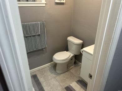 For Sale: 104 Shadow Ridge Court, Fairfield Bay, AR ?? 2 Bed | 2 on Mountain Ranch Golf Club in Arkansas - for sale on GolfHomes.com, golf home, golf lot