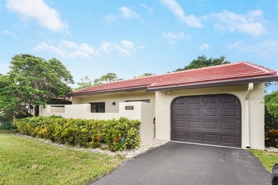 This Boca Lago Villa is completely renovated in every way! New on  in Florida - for sale on GolfHomes.com, golf home, golf lot
