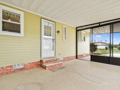 NO BOND, NO CDD! Completely renovated 2/2 Manufactured home in on El Diablo Executive Golf Course in Florida - for sale on GolfHomes.com, golf home, golf lot