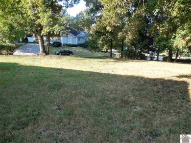 Excellent residential building lot with nice shade trees on Rolling Hills Country Club in Kentucky - for sale on GolfHomes.com, golf home, golf lot