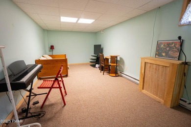 Discover this beautifully maintained contemporary home in The on The Hideout Golf in Pennsylvania - for sale on GolfHomes.com, golf home, golf lot