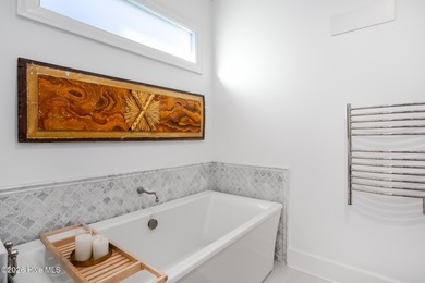 1810 Mews Drive | Landfall Resort-style outdoor living sets 1810 on Country Club of Landfall in North Carolina - for sale on GolfHomes.com, golf home, golf lot