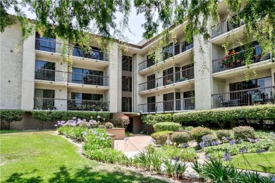 A rare Modul 17 2 bedroom 2 bath Condo in the desirable Leisure on Leisure World Seal Beach Golf Course in California - for sale on GolfHomes.com, golf home, golf lot