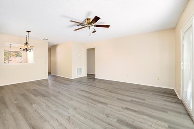 Enjoy low-maintenance living in this charming one-level townhome on Bella Vista - Metfield Golf Complex and Country Club in Arkansas - for sale on GolfHomes.com, golf home, golf lot