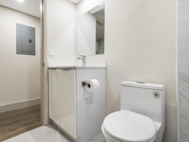 This beautifully updated condo features a stunning kitchen with on Kings Point Golf -Flanders Way in Florida - for sale on GolfHomes.com, golf home, golf lot