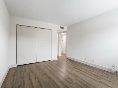 This beautifully updated condo features a stunning kitchen with on Kings Point Golf -Flanders Way in Florida - for sale on GolfHomes.com, golf home, golf lot