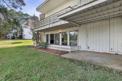 Golf Lover's Haven! Nestled in serene surroundings overlooking on Rayburn Country Club in Texas - for sale on GolfHomes.com, golf home, golf lot