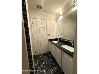 Move-in ready 3 bedroom, 2.5 bath updated & upgraded condo in on Sand Springs Country Club in Pennsylvania - for sale on GolfHomes.com, golf home, golf lot