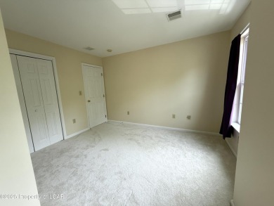 Move-in ready 3 bedroom, 2.5 bath updated & upgraded condo in on Sand Springs Country Club in Pennsylvania - for sale on GolfHomes.com, golf home, golf lot