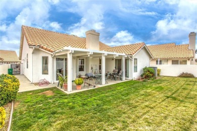 Welcome to this SINGLE-STORY - 2 bedroom + 2 Bathroom + Family on Sun Lakes Country Club in California - for sale on GolfHomes.com, golf home, golf lot