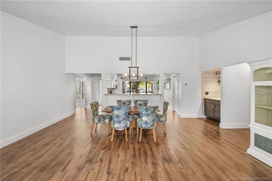 Gorgeous home on 1/4 acre corner lot in Martin Downs. 3 BR plus on Martin Downs Country Club in Florida - for sale on GolfHomes.com, golf home, golf lot