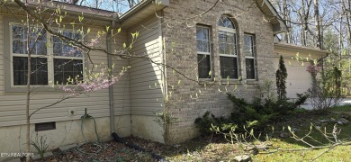 Nice three bedroom, two bath home with two car garage on Druid Hills Golf Club in Tennessee - for sale on GolfHomes.com, golf home, golf lot