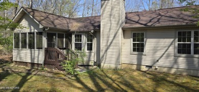 Nice three bedroom, two bath home with two car garage on Druid Hills Golf Club in Tennessee - for sale on GolfHomes.com, golf home, golf lot
