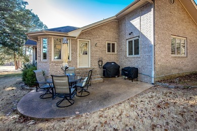 Welcome to effortless living on the 11th green of Mountain Ranch on Mountain Ranch Golf Club in Arkansas - for sale on GolfHomes.com, golf home, golf lot