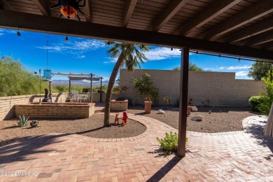 Welcome to your desert oasis! This beautiful townhouse in Green on Desert Hills Golf Club of Green Valley in Arizona - for sale on GolfHomes.com, golf home, golf lot