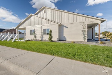 This FOUR BEDROOM home is placed perfectly on a corner lot for on Scotch Pines Golf Course in Idaho - for sale on GolfHomes.com, golf home, golf lot