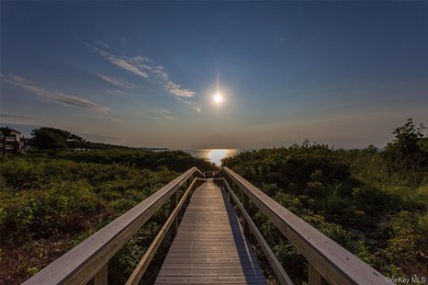 This sun-drenched 2-bedroom, 2-bathroom condo offers on Baiting Hollow Club in New York - for sale on GolfHomes.com, golf home, golf lot