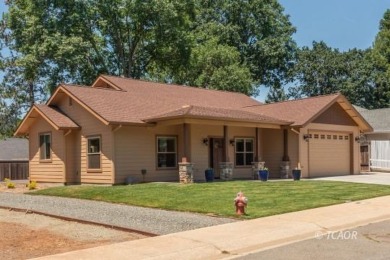 Custom home next to Golf Course in Weaverville with end of the on Trinity Alps Golf Course in California - for sale on GolfHomes.com, golf home, golf lot