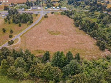 Located approximately 1 mile south of Bandon City center, two on Old Bandon Golf Links in Oregon - for sale on GolfHomes.com, golf home, golf lot