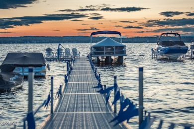 Sartoga Lake: Turn-key  rental sold fully furnished with on Saratoga Lake Golf Club Inc. in New York - for sale on GolfHomes.com, golf home, golf lot