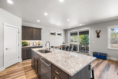 Mountain Getaway - Turnkey, Fully Furnished  Ready to Enjoy on McCall Municipal Golf Course in Idaho - for sale on GolfHomes.com, golf home, golf lot