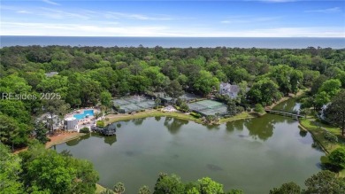 Beautifully updated 2-bedroom, 2-bath first-floor flat located on Shipyard Golf Club in South Carolina - for sale on GolfHomes.com, golf home, golf lot