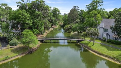 Beautifully updated 2-bedroom, 2-bath first-floor flat located on Shipyard Golf Club in South Carolina - for sale on GolfHomes.com, golf home, golf lot