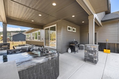Mountain Getaway - Turnkey, Fully Furnished  Ready to Enjoy on McCall Municipal Golf Course in Idaho - for sale on GolfHomes.com, golf home, golf lot