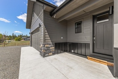 Mountain Getaway - Turnkey, Fully Furnished  Ready to Enjoy on McCall Municipal Golf Course in Idaho - for sale on GolfHomes.com, golf home, golf lot