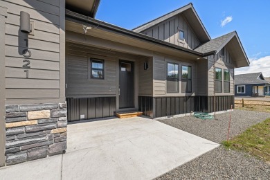 Mountain Getaway - Turnkey, Fully Furnished  Ready to Enjoy on McCall Municipal Golf Course in Idaho - for sale on GolfHomes.com, golf home, golf lot