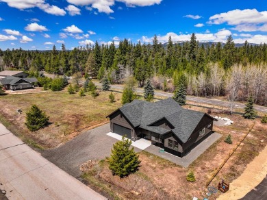 Mountain Getaway - Turnkey, Fully Furnished  Ready to Enjoy on McCall Municipal Golf Course in Idaho - for sale on GolfHomes.com, golf home, golf lot