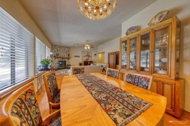 This Inviting, move in ready 3 bedroom 2 bath with an Impressive on Oak Tree Country Club in California - for sale on GolfHomes.com, golf home, golf lot