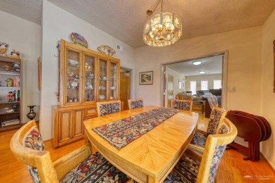 This Inviting, move in ready 3 bedroom 2 bath with an Impressive on Oak Tree Country Club in California - for sale on GolfHomes.com, golf home, golf lot