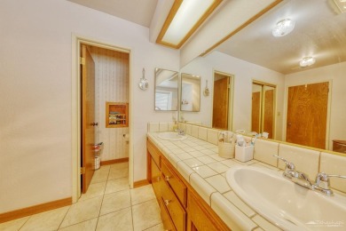 This Inviting, move in ready 3 bedroom 2 bath with an Impressive on Oak Tree Country Club in California - for sale on GolfHomes.com, golf home, golf lot